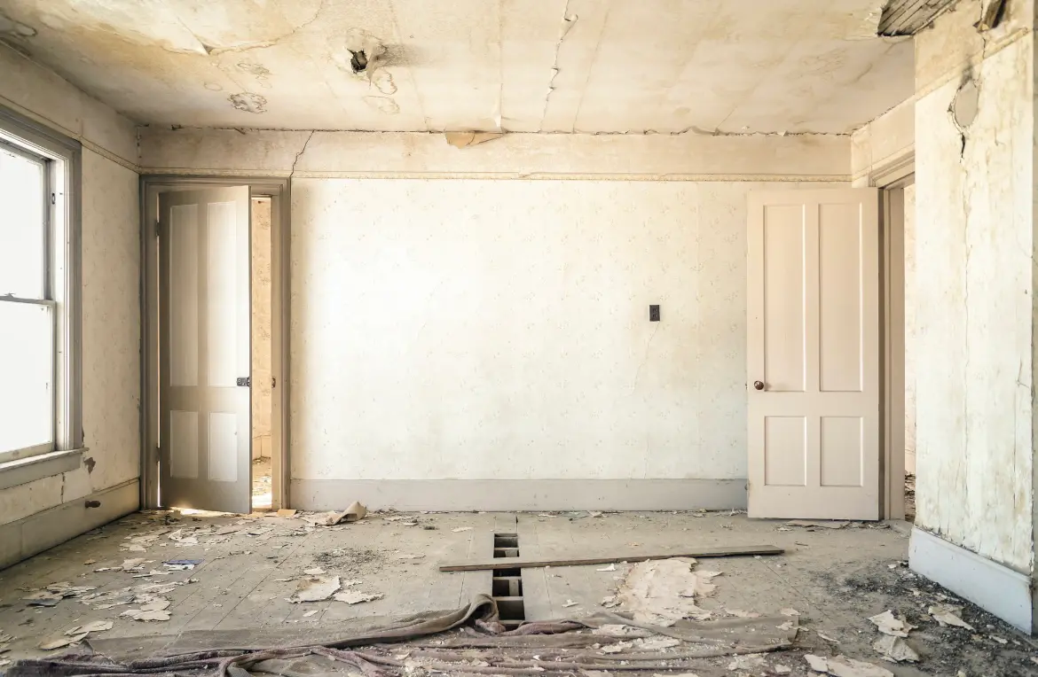 Waste disposal crew managing a cleanout project in Crane